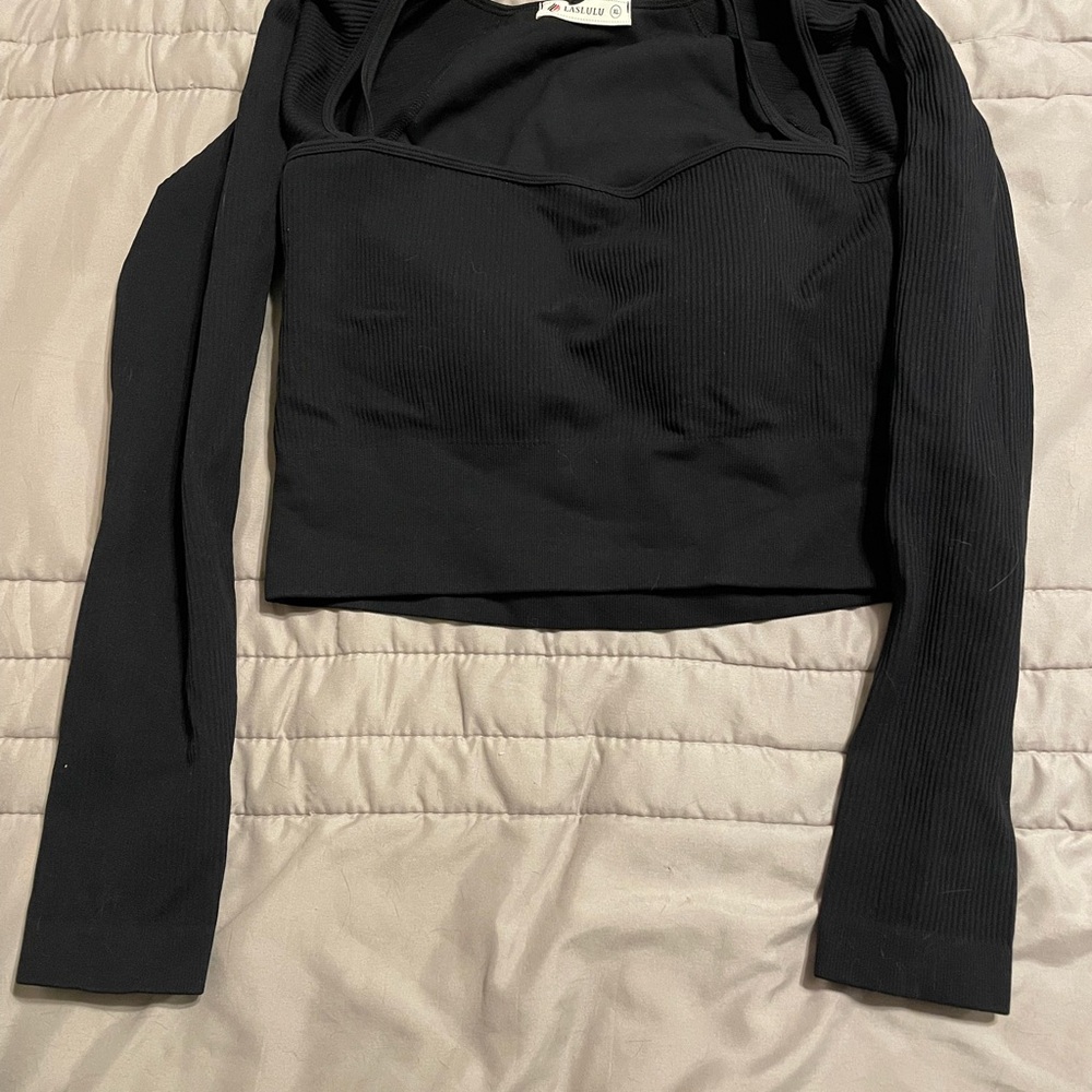 Chic Black Long Sleeve Crop Top